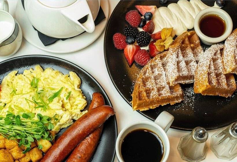 هتل Azur Legacy Collection