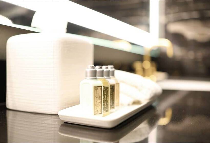 هتل Azur Legacy Collection