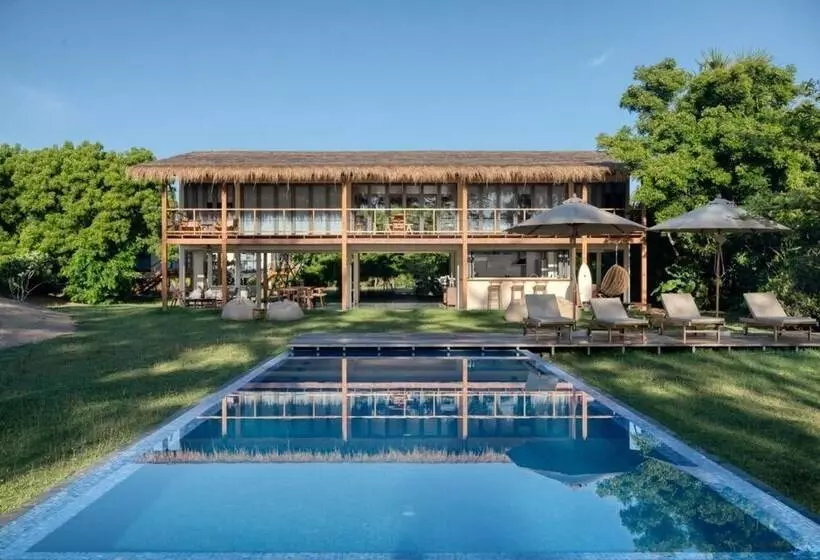 ホテル Niketh Villa Komari Arugambay