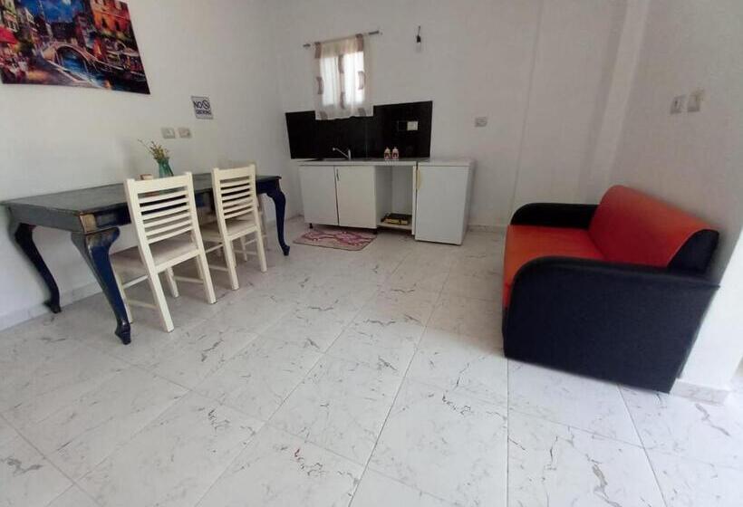 پانسیون Lalaj Guesthouse