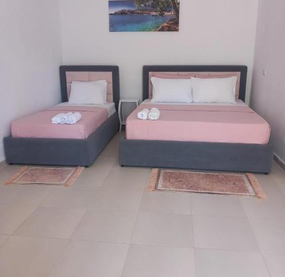 پانسیون Lalaj Guesthouse