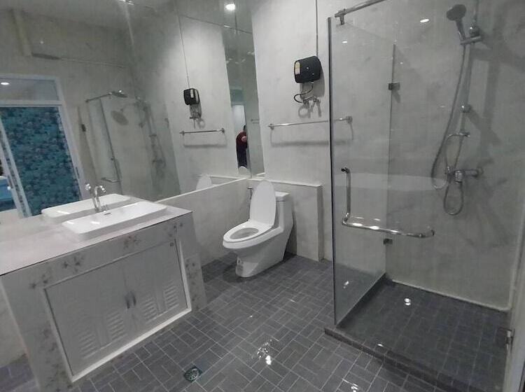 Tuscany Hotel By Skypark