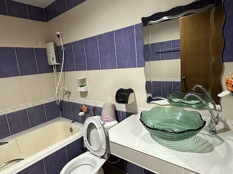 Tuscany Hotel By Skypark