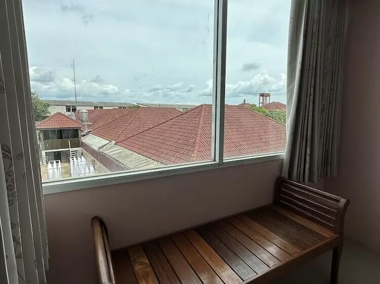 Tuscany Hotel By Skypark