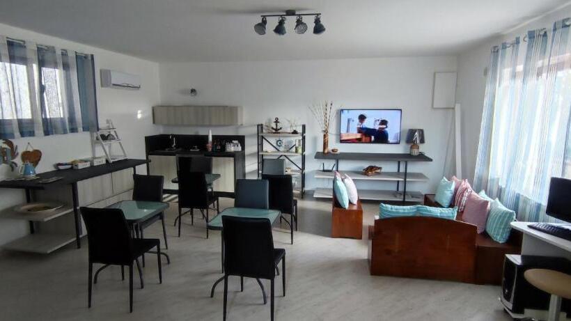 Bed and Breakfast Go Island