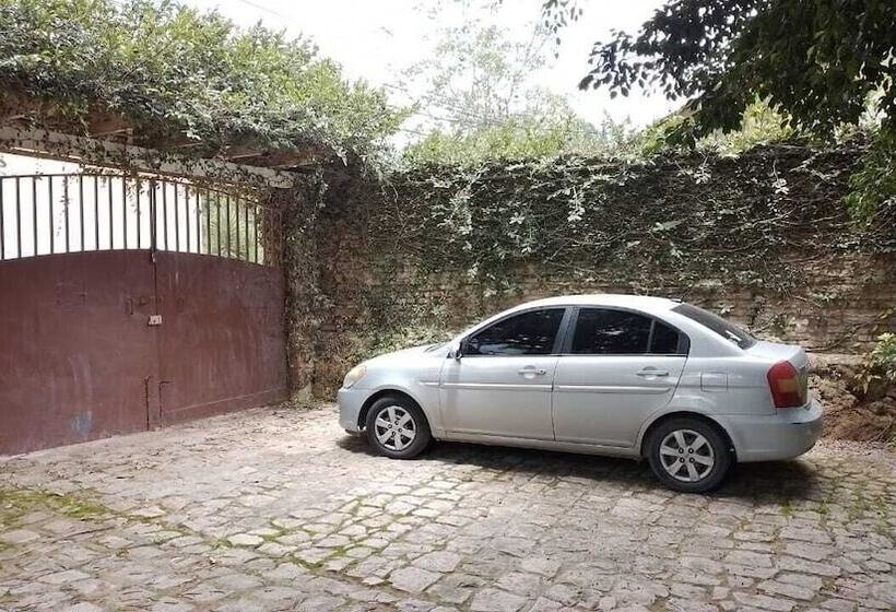 تختخواب و صبحانه Villa Chelsey