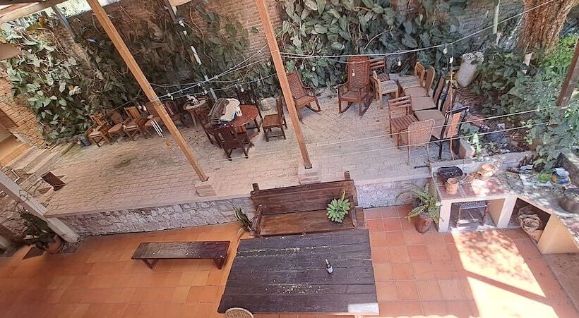 تختخواب و صبحانه Villa Chelsey