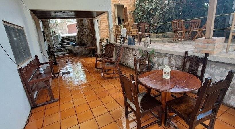 تختخواب و صبحانه Villa Chelsey