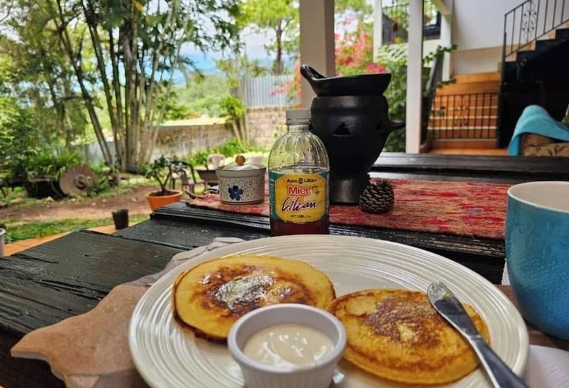 تختخواب و صبحانه Villa Chelsey