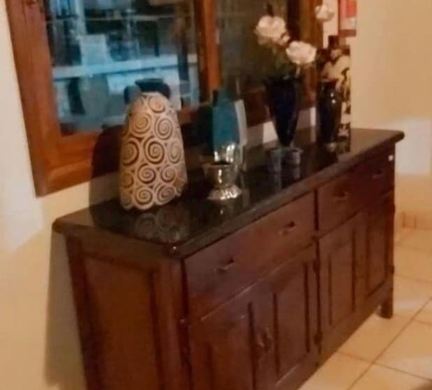 تختخواب و صبحانه Villa Chelsey