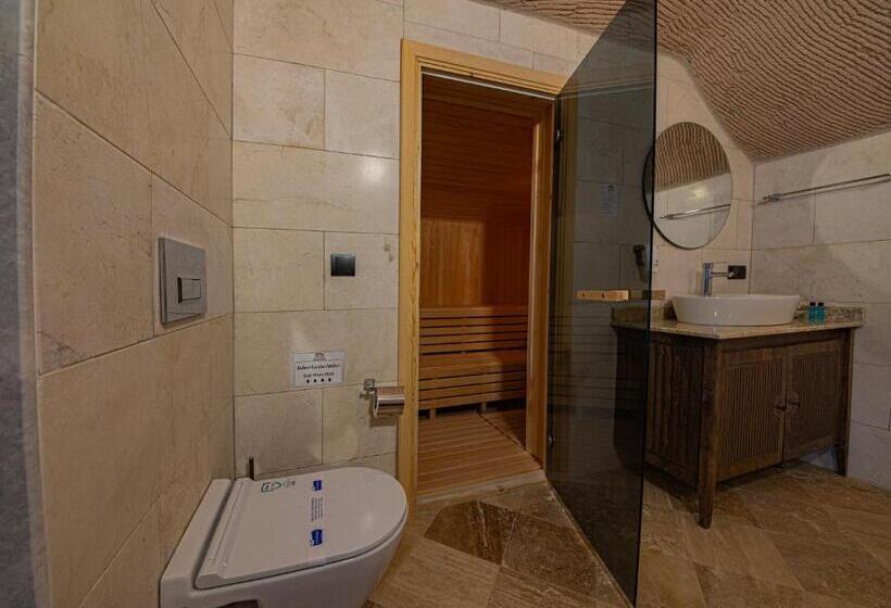 هتل Cappadocia Hobbit House