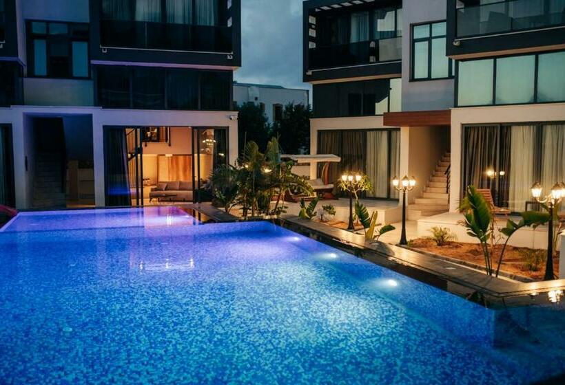 Отель Del Mare Park