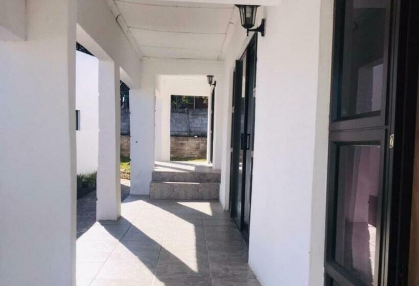 膳宿费 Luyolo Guest Lodge