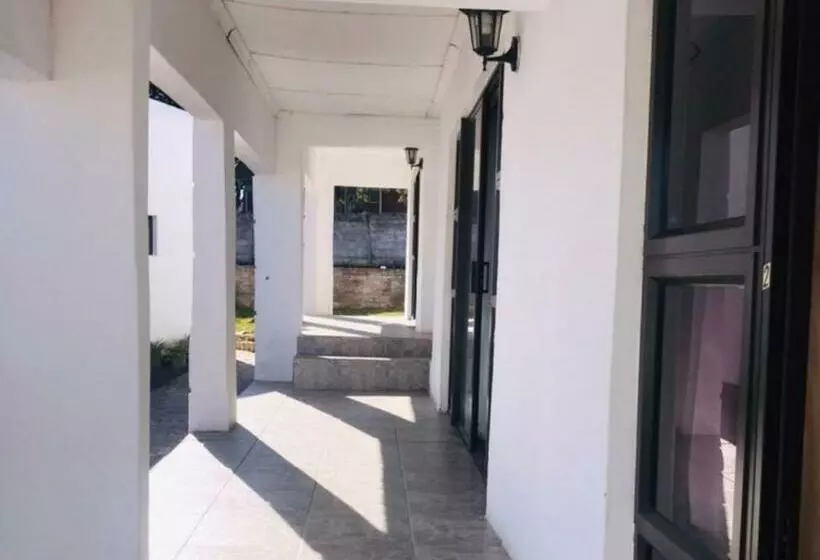 Majatalo Luyolo Guest Lodge