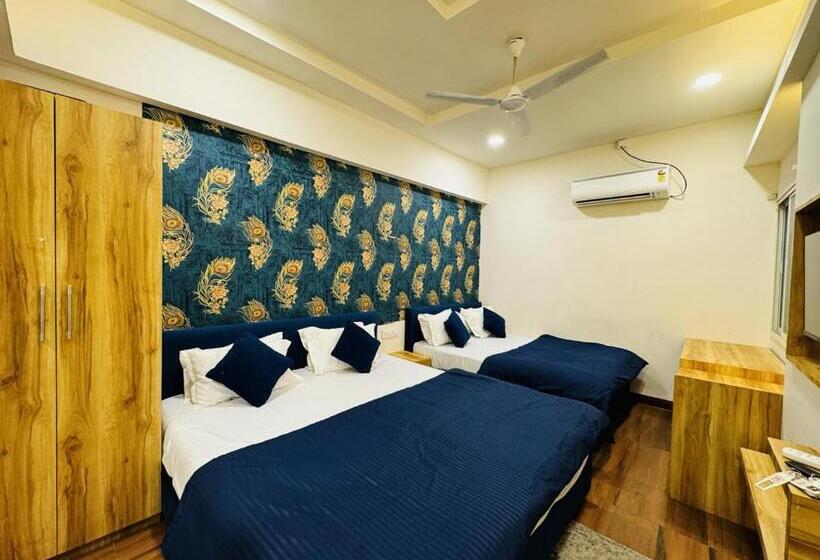 Hotell Shree Mahakal Krapa