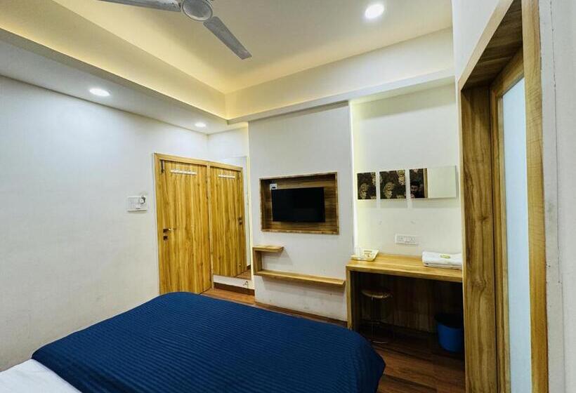 Hotell Shree Mahakal Krapa