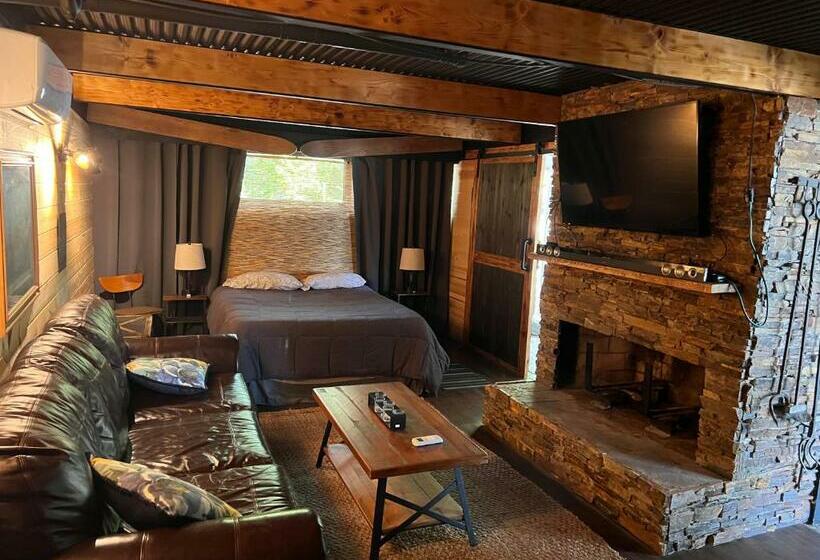 ペンション Revival Adventures Micro Resort