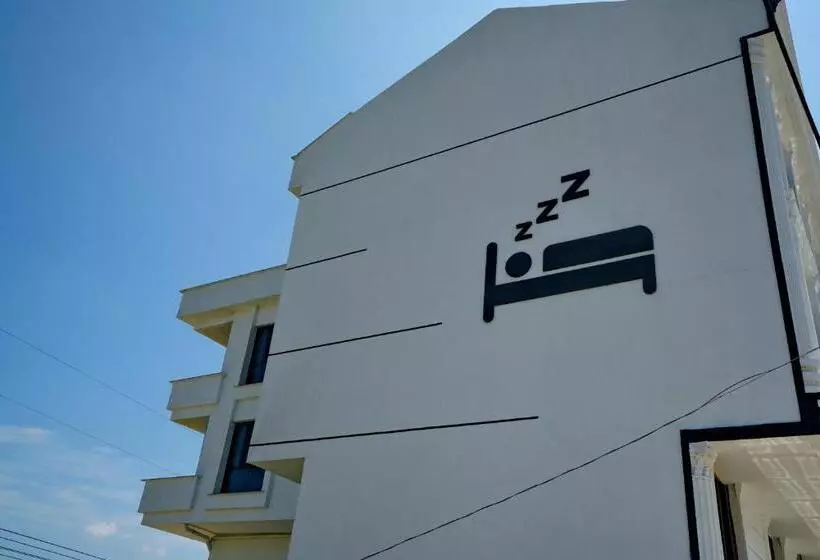 Hotelli Shelton Airport