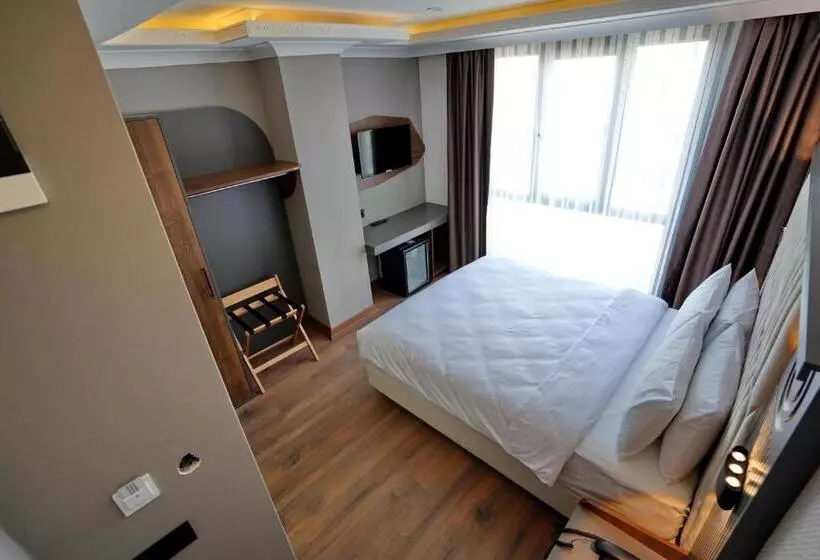 Hotelli Shelton Airport