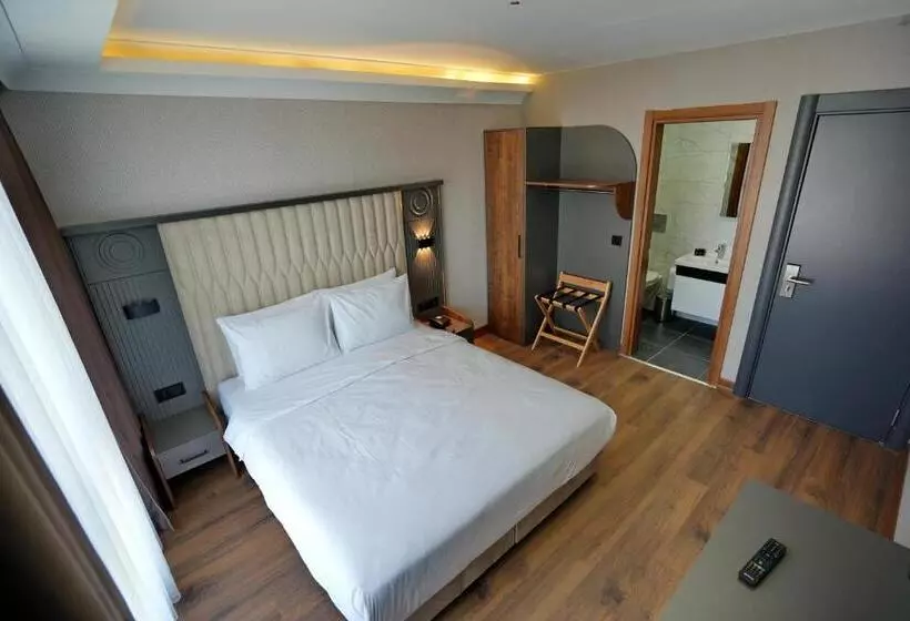 Hotelli Shelton Airport