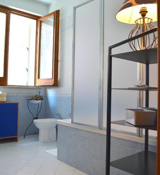 مبيت وإفطار Normanni 28   Private And Guest House