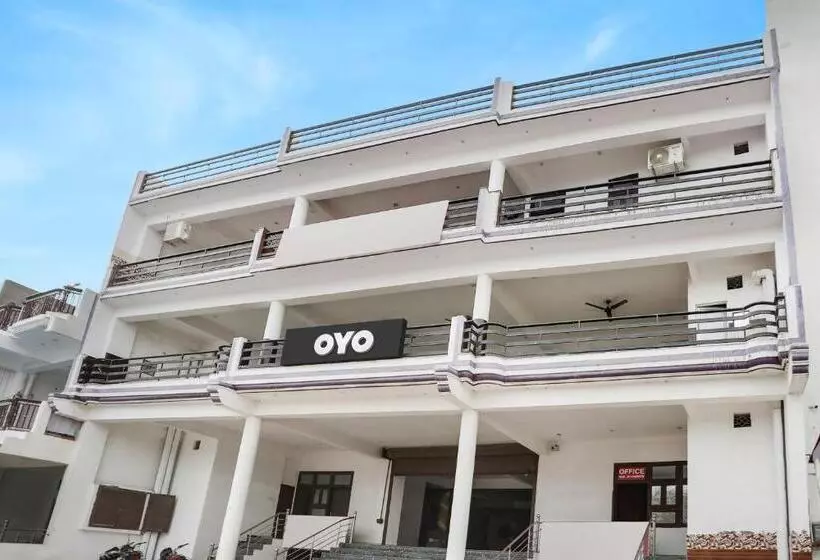 ホテル Oyo Flagship 81410 Ap Palace