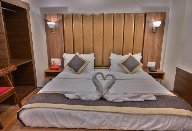 Hotell Treebo Royal Park   7 Km From Dal Lake