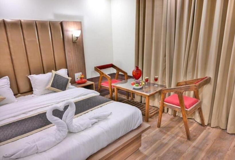 Hotell Treebo Royal Park   7 Km From Dal Lake