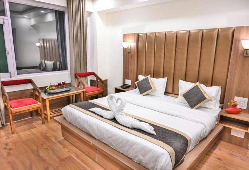 Hotell Treebo Royal Park   7 Km From Dal Lake