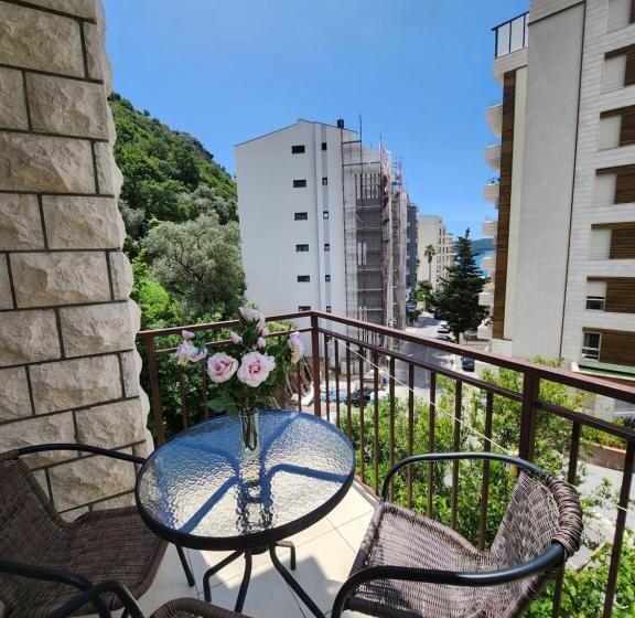 پانسیون Bela Kuća Studio Apartments Na Korak Do Mora A Step To The Sea