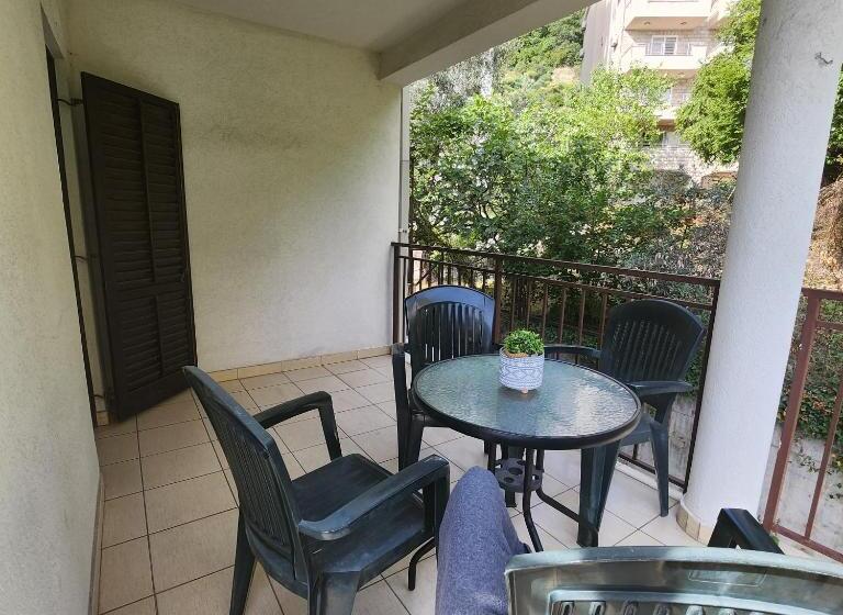 پانسیون Bela Kuća Studio Apartments Na Korak Do Mora A Step To The Sea