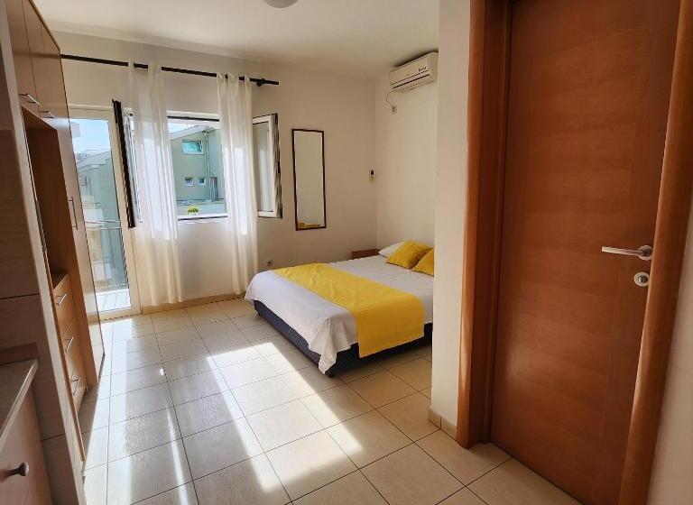 پانسیون Bela Kuća Studio Apartments Na Korak Do Mora A Step To The Sea