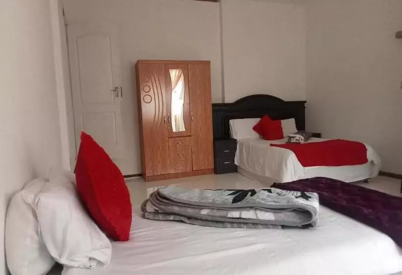 ペンション Holy And Joy Guesthouse