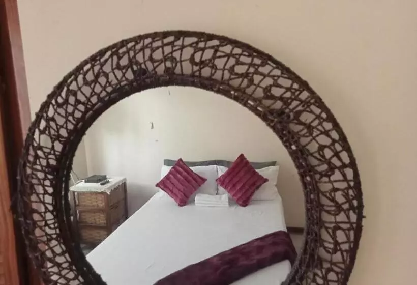 ペンション Holy And Joy Guesthouse