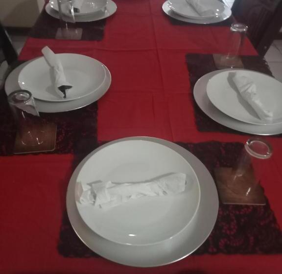 ペンション Holy And Joy Guesthouse