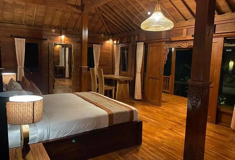 ペンション Virani Villa