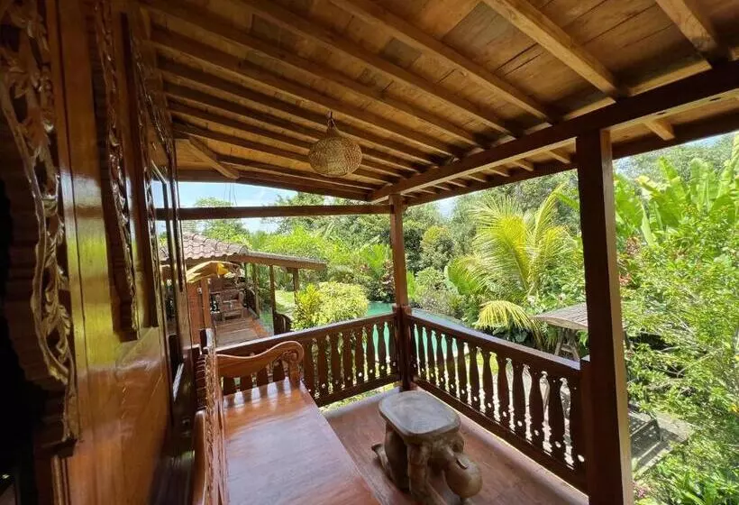 ペンション Virani Villa