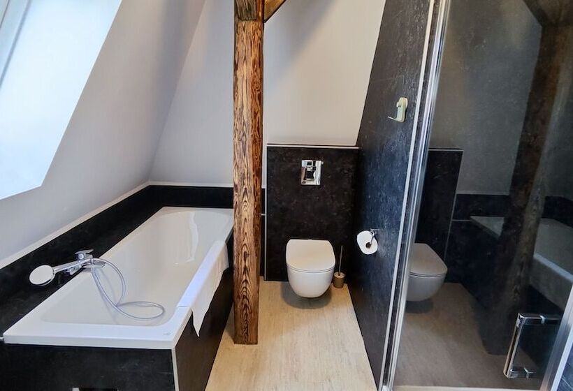 Dohnanyi Villa By Chors