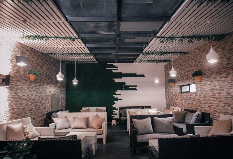 Отель Platinum Cocotiers