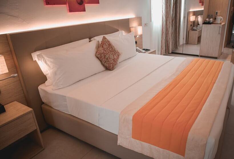 Отель Platinum Cocotiers