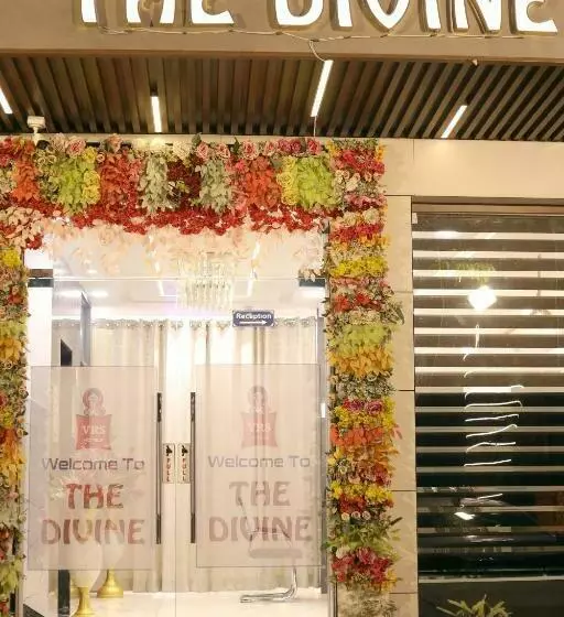 Hotelli The Divine  शानदार कमरे के साथ