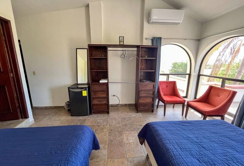 پانسیون Las Quintas