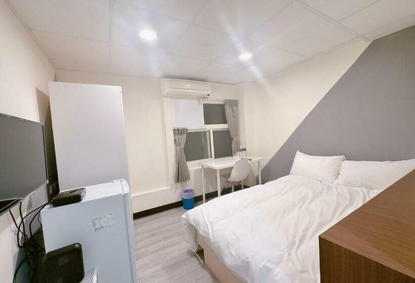 هاستل 新獅城商務旅館new Lion City