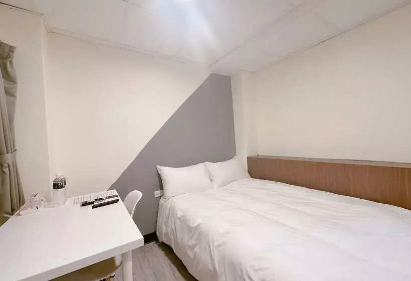 هاستل 新獅城商務旅館new Lion City