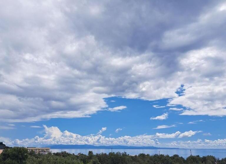 تختخواب و صبحانه Villa Tonia