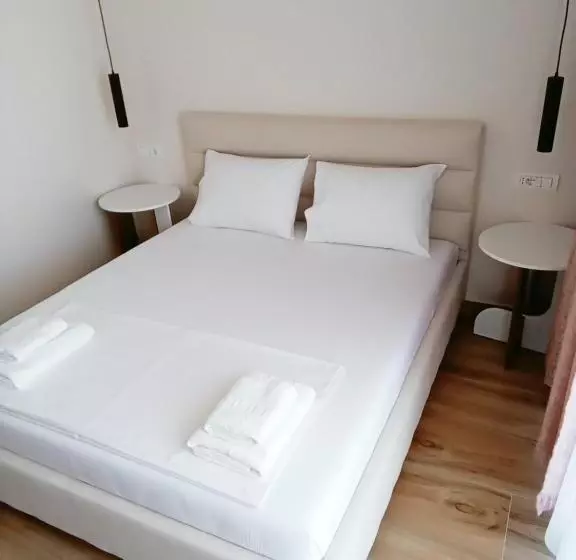 ベッドアンドブレックファースト Villa Tonia Livadh Himare