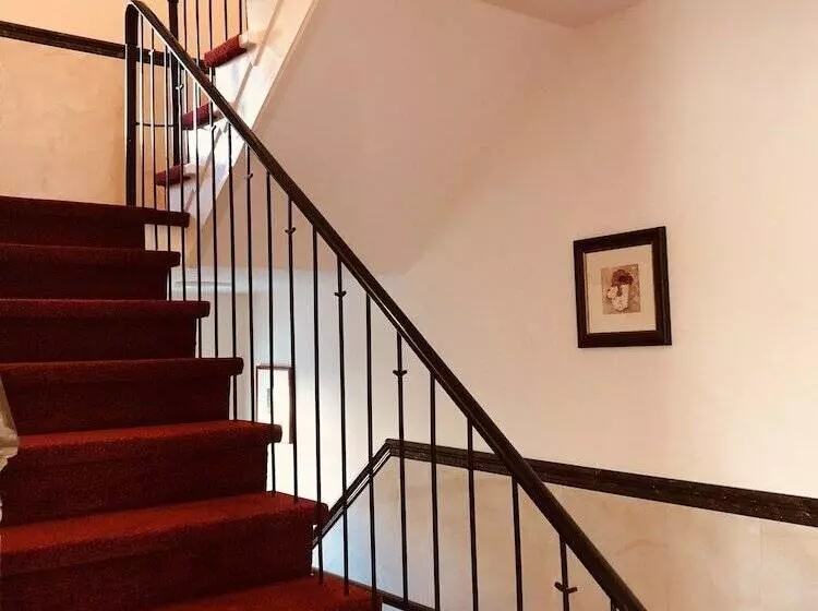 Chassé Hotel Residency