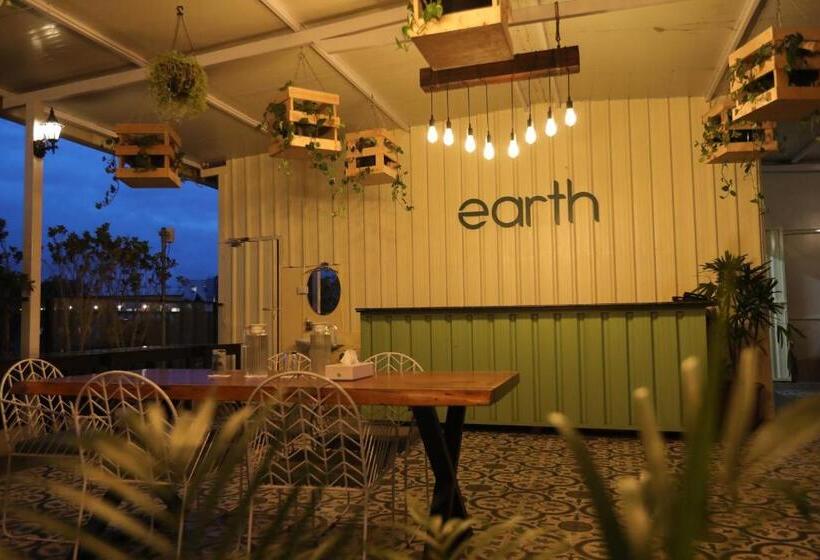 Earth Hotels