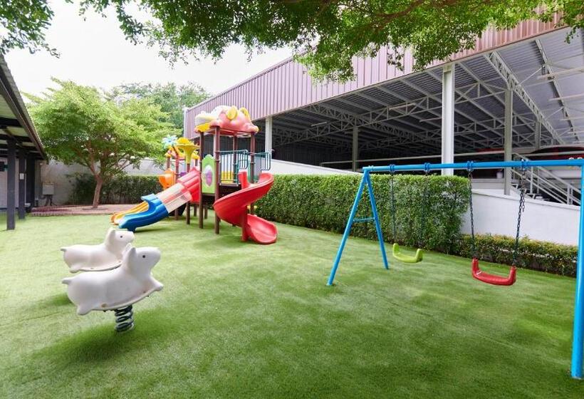 فندق Citiresort @sea Sriracha