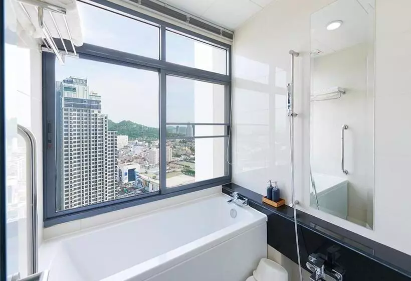 Hotelli Citiresort @sea Sriracha